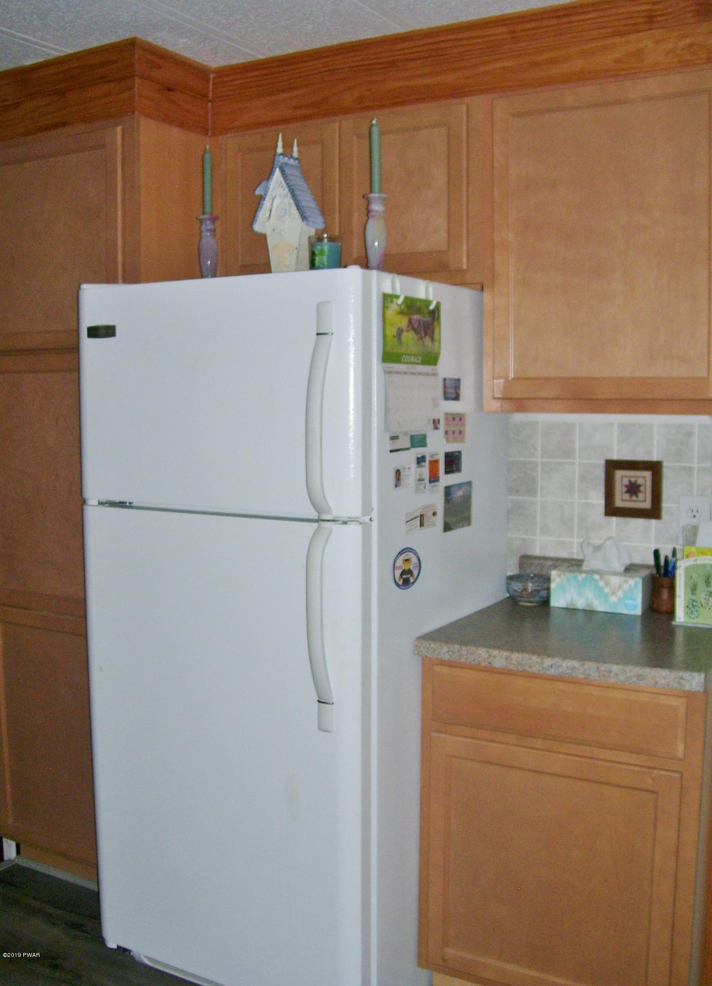 26 Ferris Road Hawley, PA 18428 - Photo 21 of 52 Kitchen