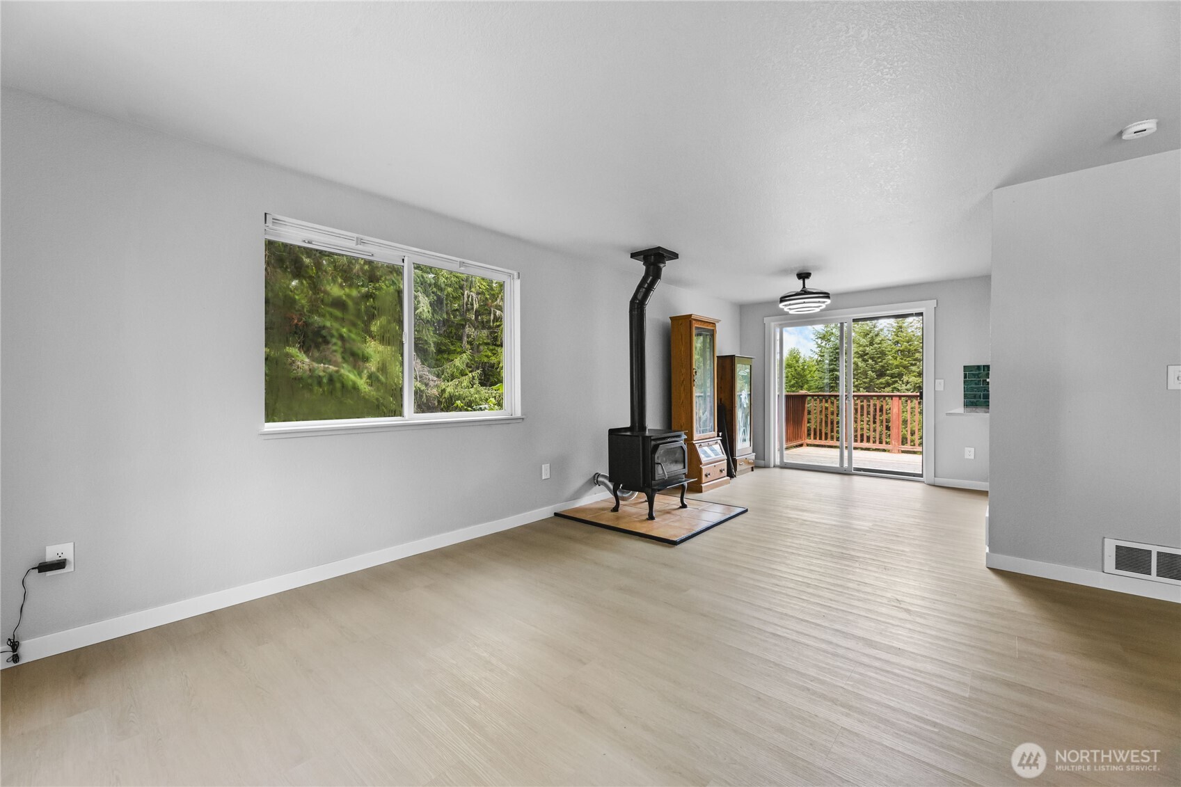 60 East Olyview Road Grapeview, WA 98546 - Photo 8 of 25 Gallery Image 8