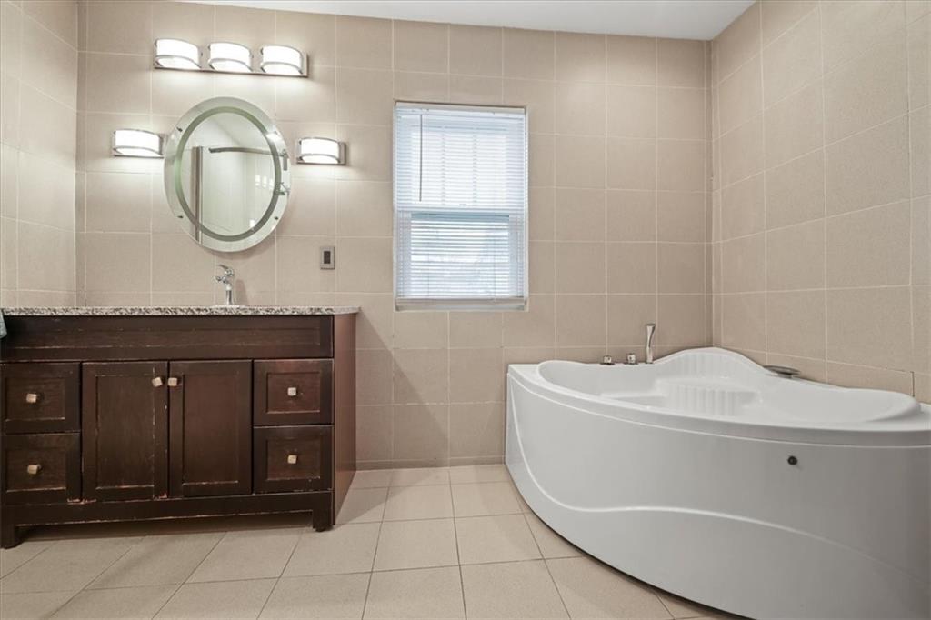 4601 State Line Road Kansas City, MO 64112 - Photo 21 of 28