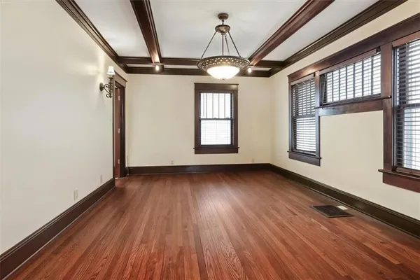 $345,000 | 4601 State Line Road, Kansas City, MO 64112