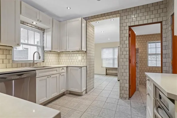 $345,000 | 4601 State Line Road, Kansas City, MO 64112
