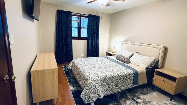 a room with lots of table and chairs