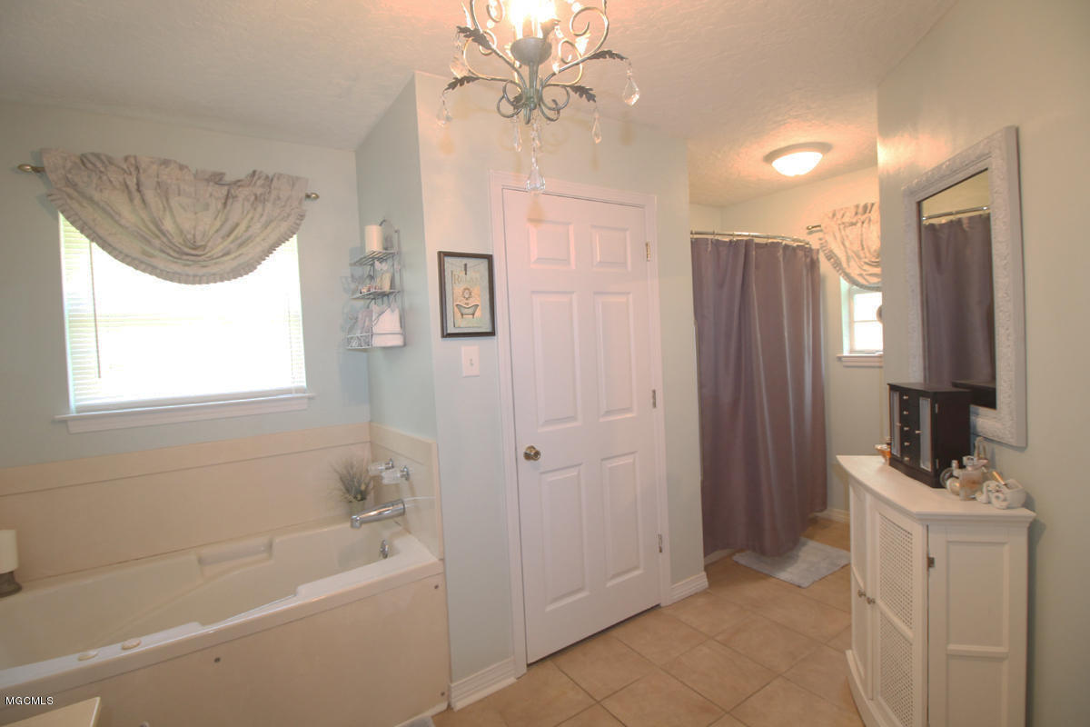 228 River Road Lucedale, MS 39452 - Photo 14 of 45 Master Bath