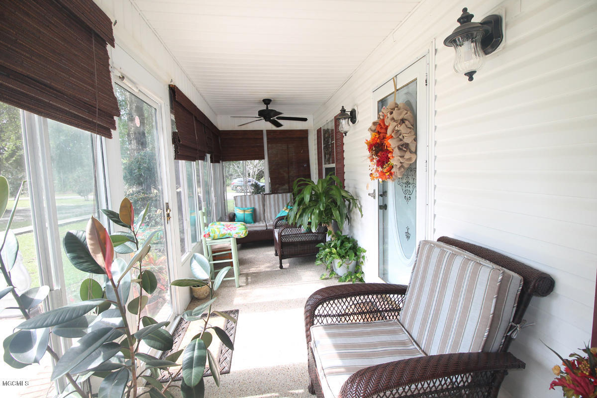 228 River Road Lucedale, MS 39452 - Photo 25 of 45 Sun Porch