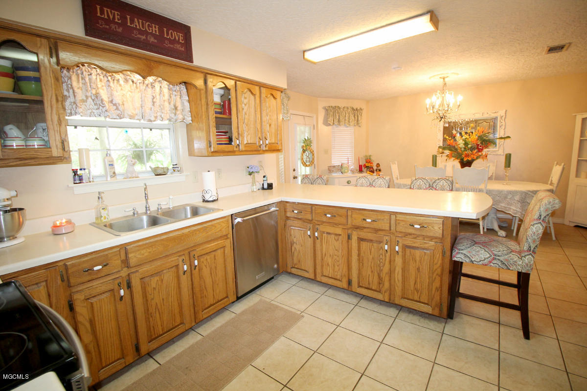 228 River Road Lucedale, MS 39452 - Photo 10 of 45 Kitchen