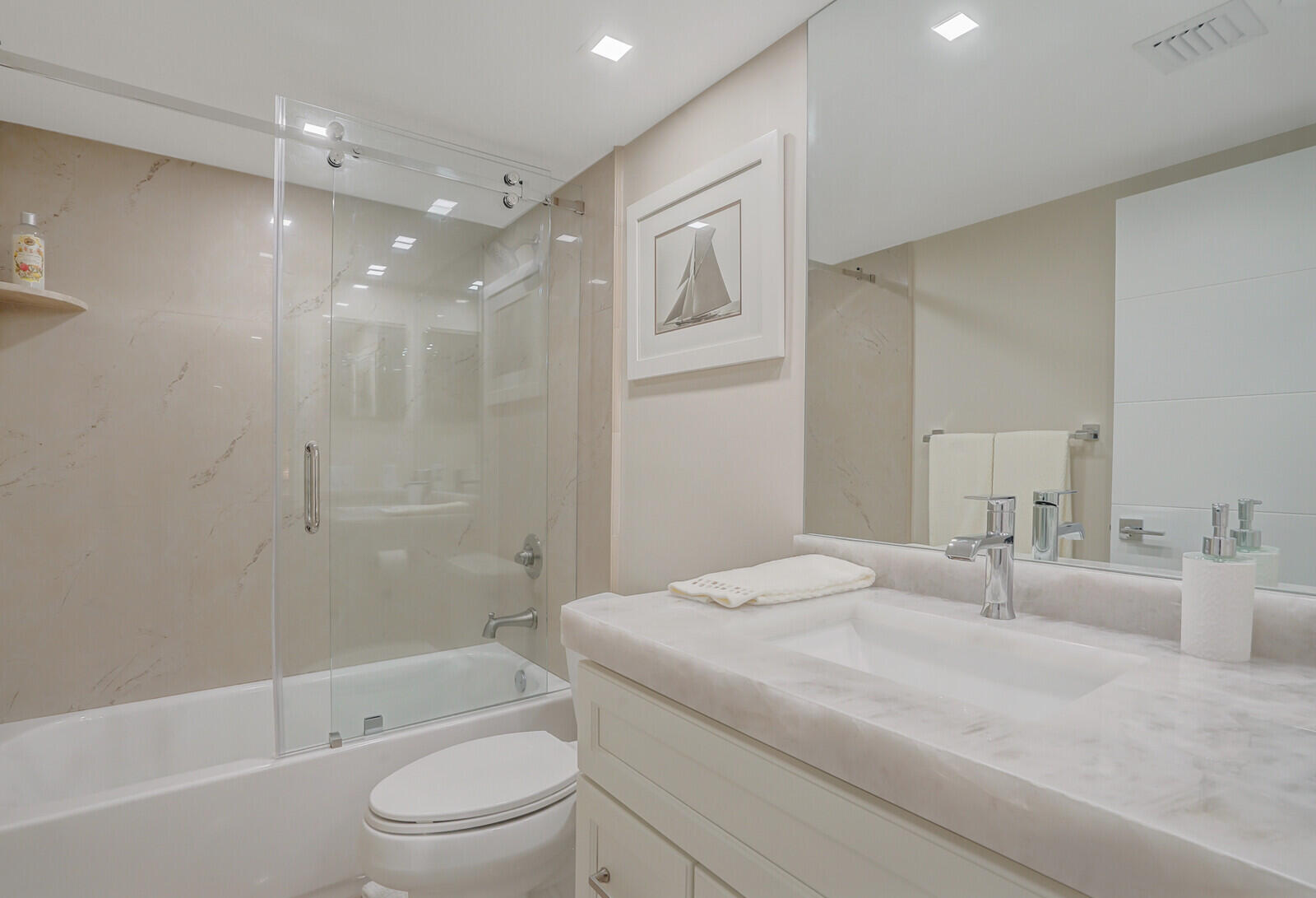 2697 North Ocean Boulevard, Unit F205 Boca Raton, FL 33431 - Photo 25 of 73 Guest Bathroom