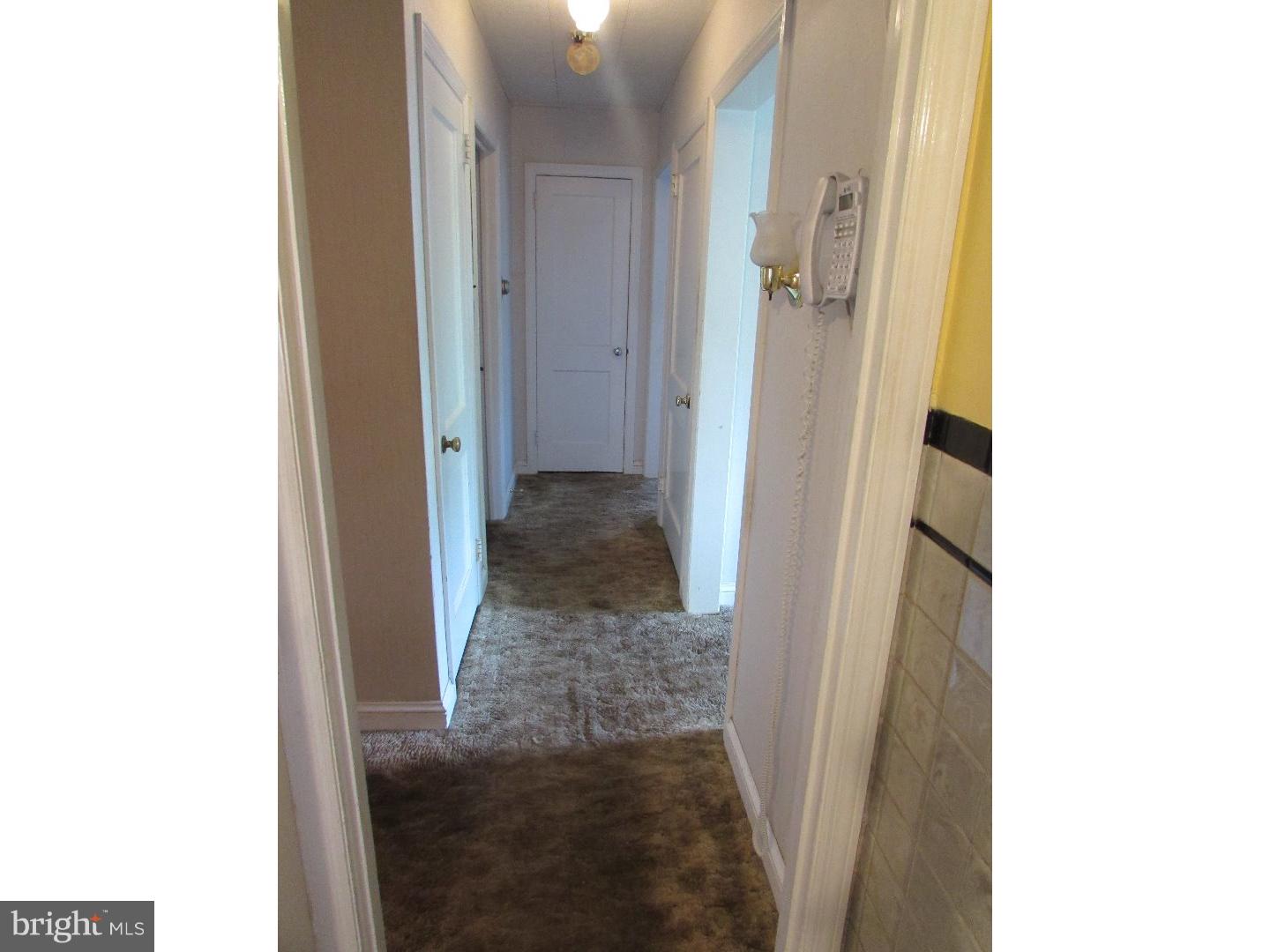 923 Village Road Folsom, PA 19033 - Photo 9 of 23 Hallway