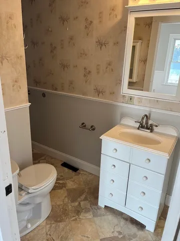 $1,550 | 228 South Street, Unit A, Plainville, MA 02762