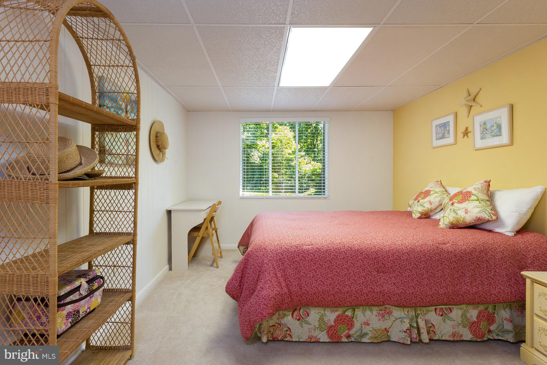 1911 Artillery Ridge Road Fredericksburg, VA 22408 - Photo 20 of 27 Light and bright