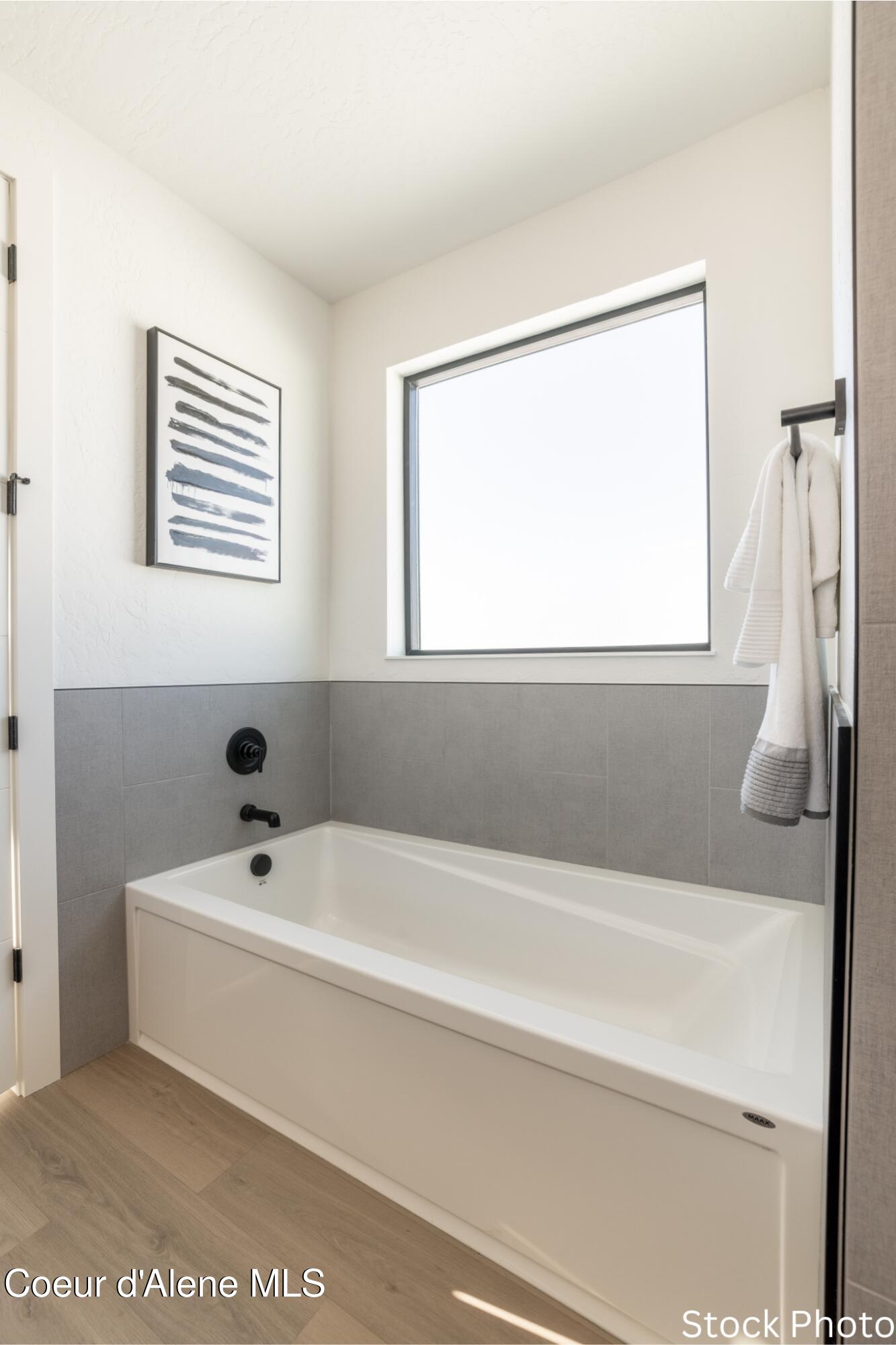 6458 West Constantine Lane Rathdrum, ID 83858 - Photo 9 of 19 Primary Suite Bathtub