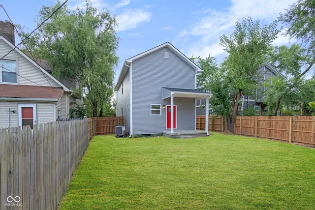 $1,850 | 35 South Bradley Avenue, Indianapolis, IN 46201