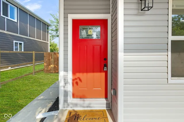 $1,850 | 35 South Bradley Avenue, Indianapolis, IN 46201