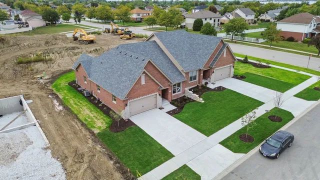 front view of house with a yard