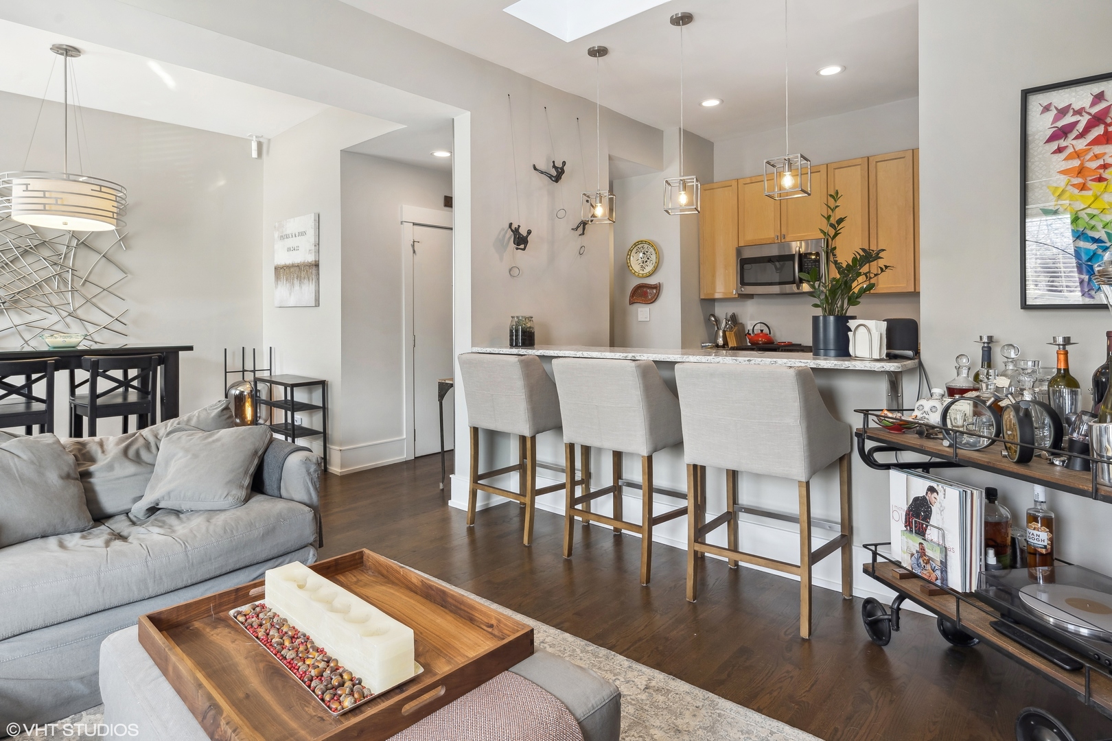 4631 North Racine Avenue, Unit 3S Chicago, IL 60640 - Photo 3 of 14 Gallery Image 3