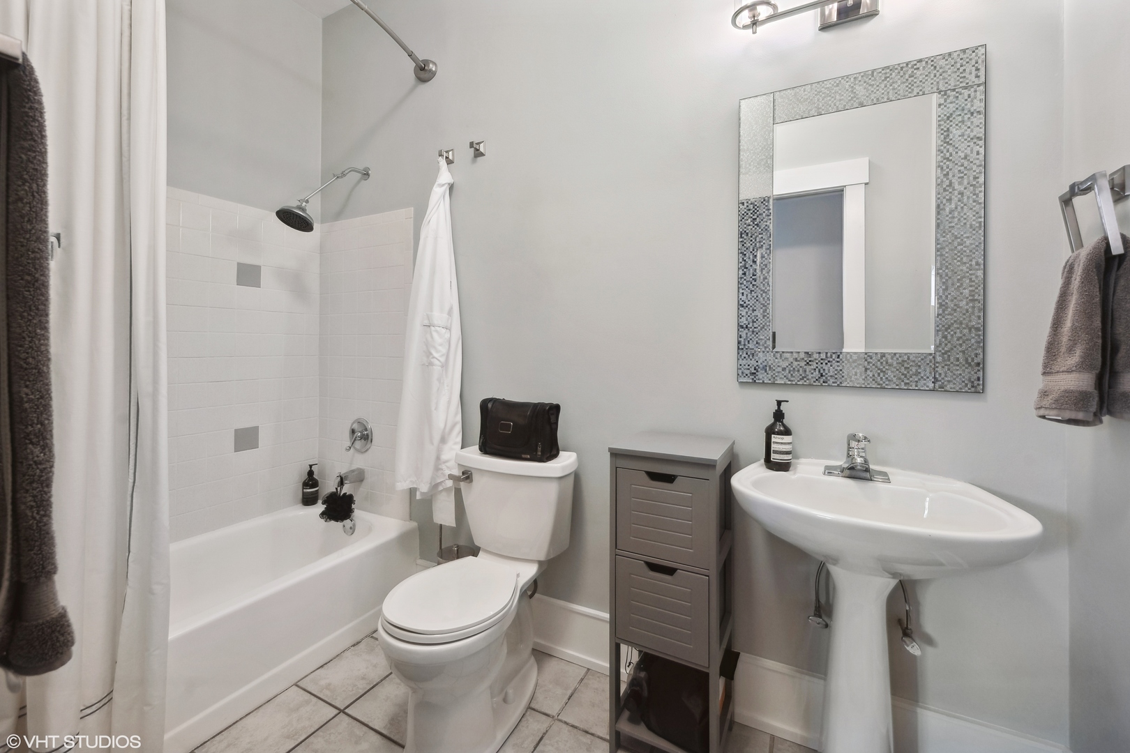 4631 North Racine Avenue, Unit 3S Chicago, IL 60640 - Photo 9 of 14 Gallery Image 9