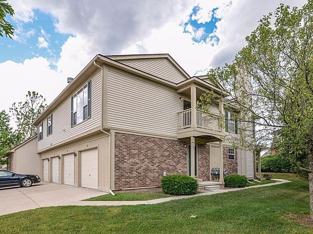 107 Commons Circle Saline, MI 48176 - Photo 2 of 10 Photo 2