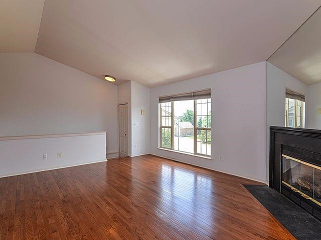 107 Commons Circle Saline, MI 48176 - Photo 4 of 10 Photo 4