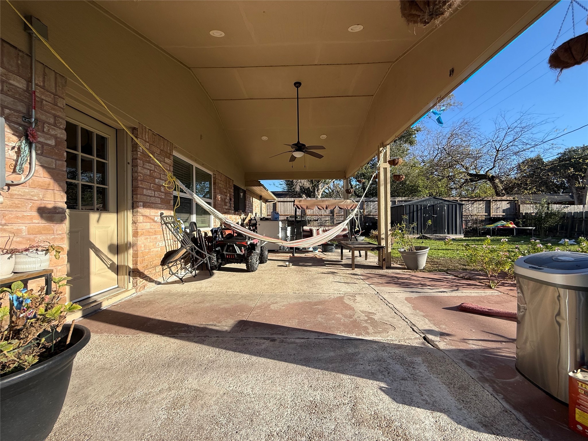 8823 Shadow Crest Street Houston, TX 77074 - Photo 12 of 14 a view of a garage with a couch