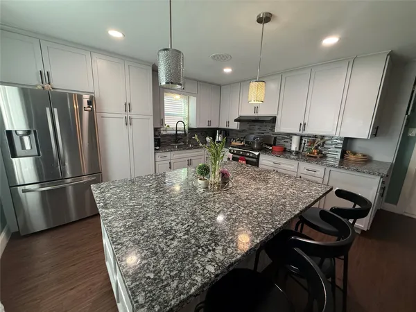 $245,900 | 8823 Shadow Crest Street, Houston, TX 77074