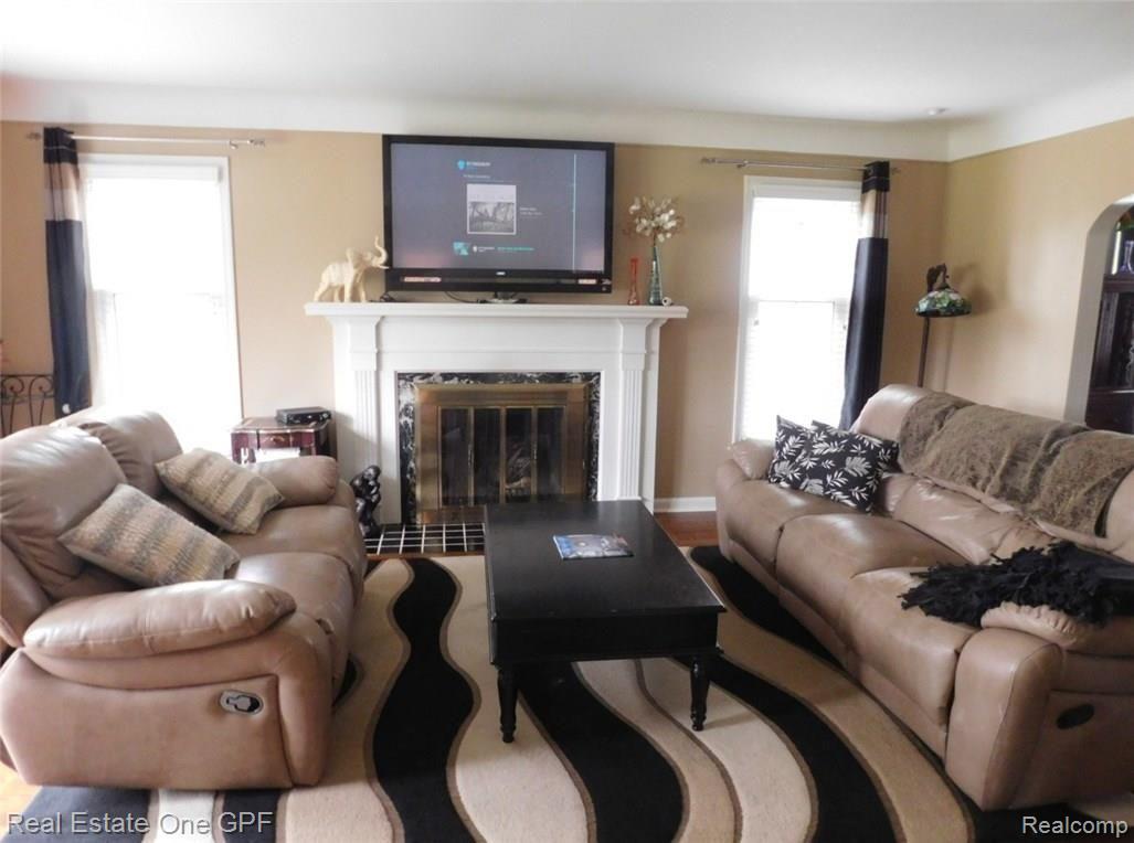 1353 Whittier Road Grosse Pointe, MI 48230 - Photo 19 of 34 18 DSCN1007.JPG