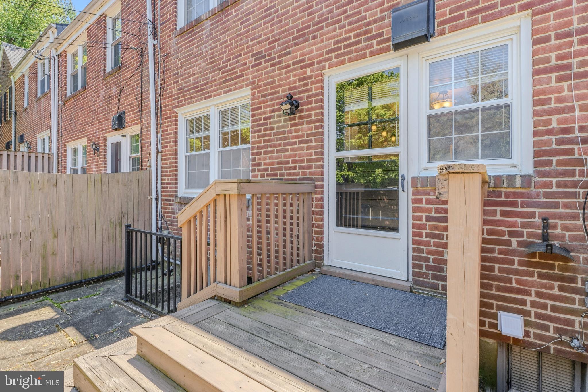 7037 Heathfield Road Baltimore, MD 21212 - Photo 41 of 44 Deck