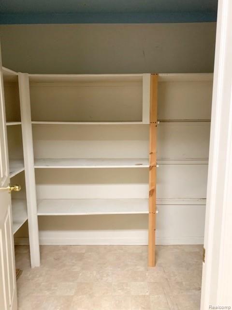 4195 Hampton Ridge Boulevard Howell, MI 48843 - Photo 12 of 23 IMG_8433.jpg