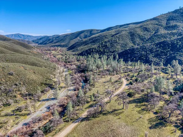 $470,000 | 16332 Bartlett Springs Road, Lucerne, CA 95458