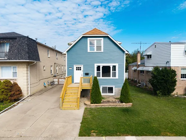 $825,000 | 6730 West Dakin Street, Chicago, IL 60634