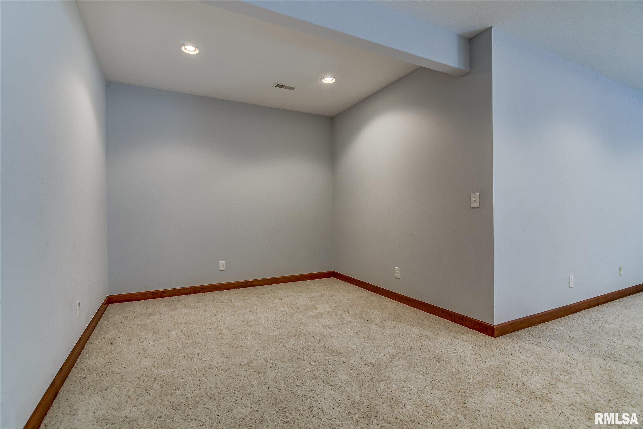 3004 Markwood Lane Springfield, IL 62712 - Photo 31 of 44 Gallery Image 31