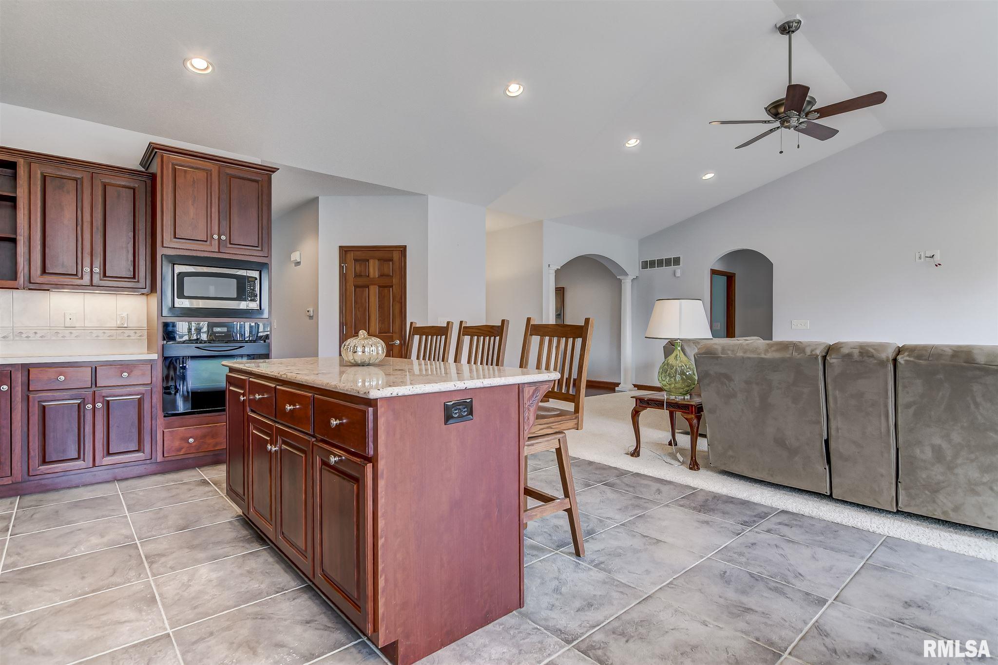 3004 Markwood Lane Springfield, IL 62712 - Photo 8 of 44 Gallery Image 8
