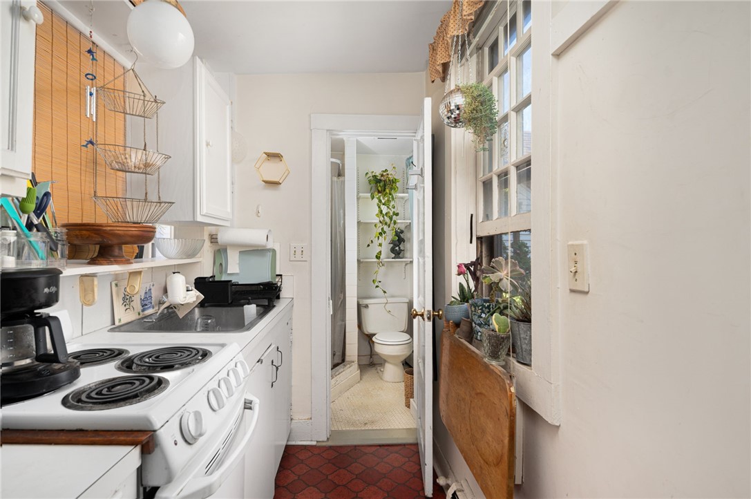 73 Thames Street, Unit B Newport, RI 02840 - Photo 9 of 21