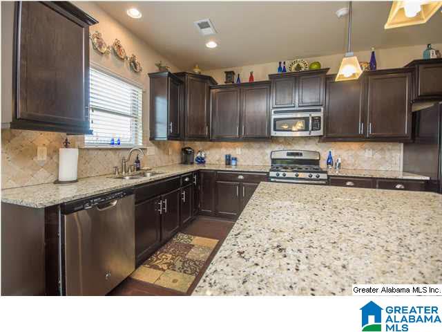 320 Lacey Avenue Alabaster, AL 35114 - Photo 3 of 23