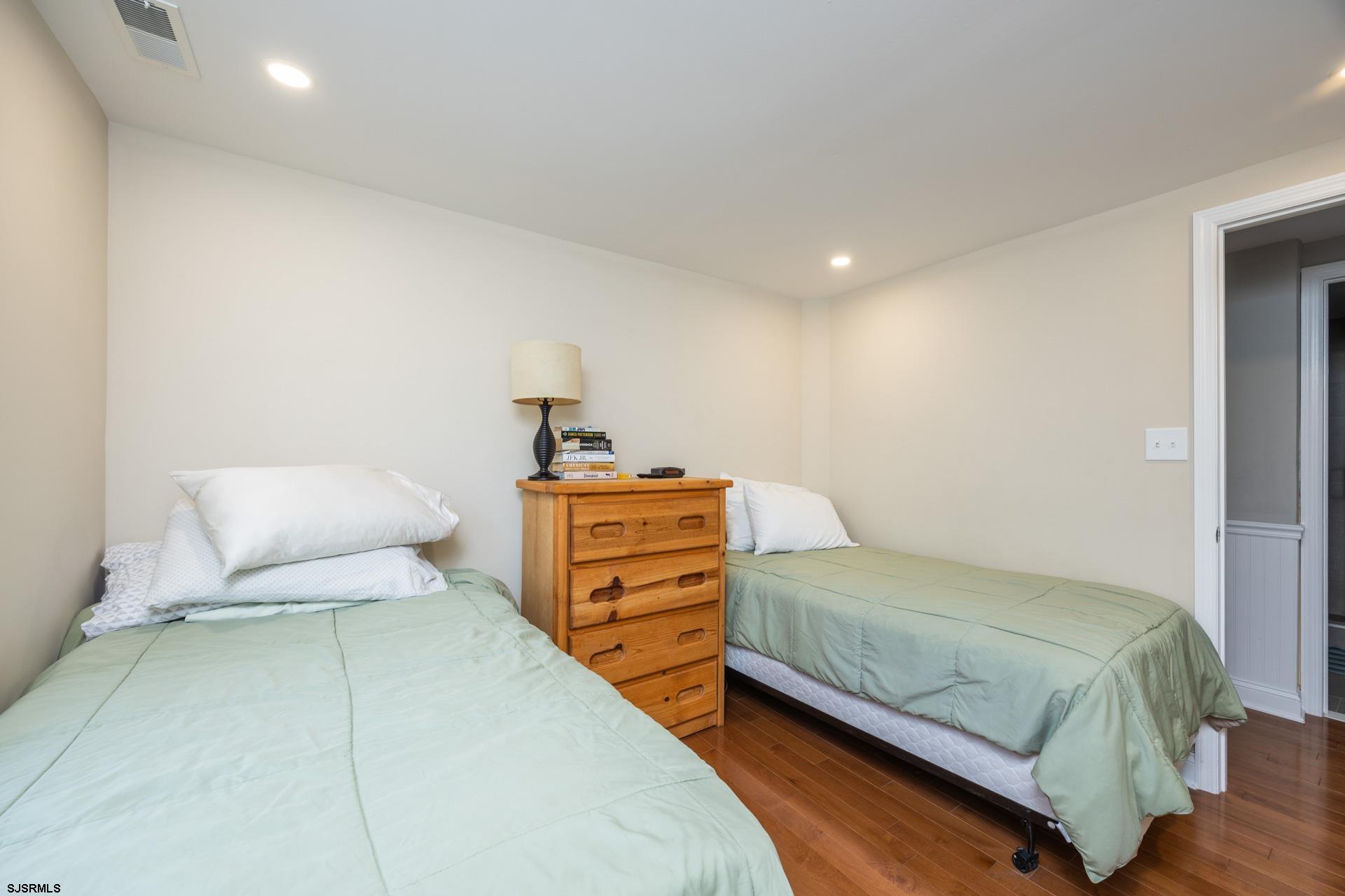 118 Ocean Road Ocean City, NJ 08226 - Photo 25 of 51