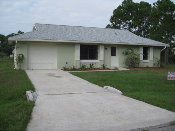 1010 Cranberry Road Southeast Palm Bay, FL 32909 - Photo 1 of 12 Primary Photo