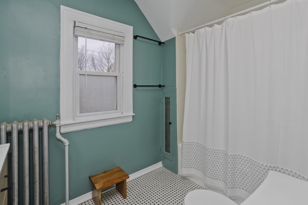 33 Gillette Avenue Springfield, MA 01118 - Photo 25 of 32 Gallery Image 25