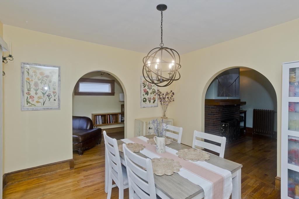 33 Gillette Avenue Springfield, MA 01118 - Photo 8 of 32 Gallery Image 8