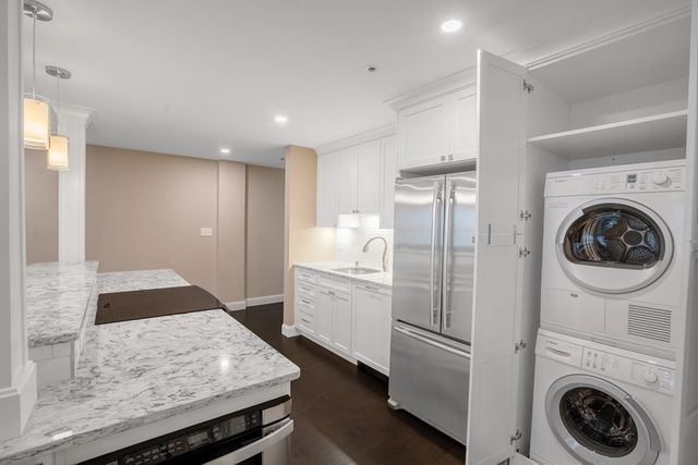 $1,120,000 | 150 Staniford Street, Unit 212, Boston, MA 02114