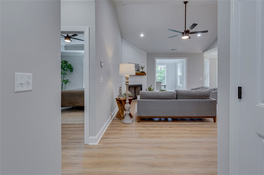 629 Mountain View Road Williamston, SC 29697 - Photo 6 of 38