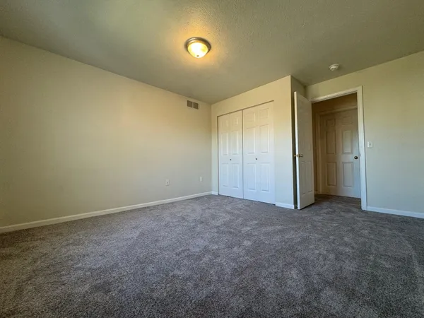 $1,950 | 1567 Weatherstone Drive, Ann Arbor, MI 48108