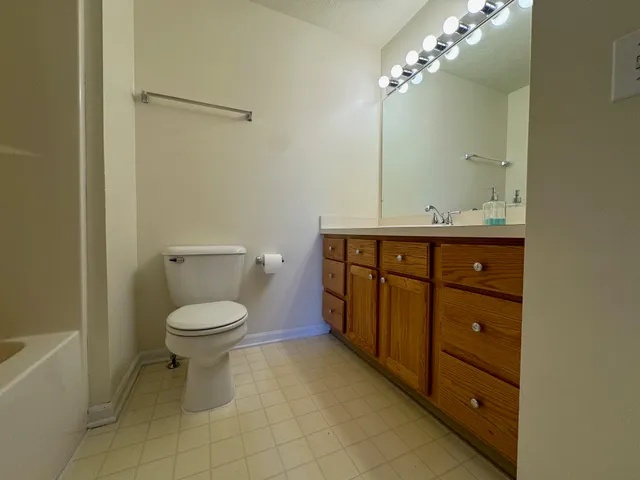 $1,995 | 1567 Weatherstone Drive, Ann Arbor, MI 48108