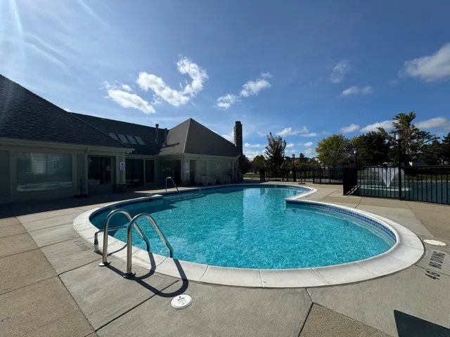 $1,995 | 1567 Weatherstone Drive, Ann Arbor, MI 48108