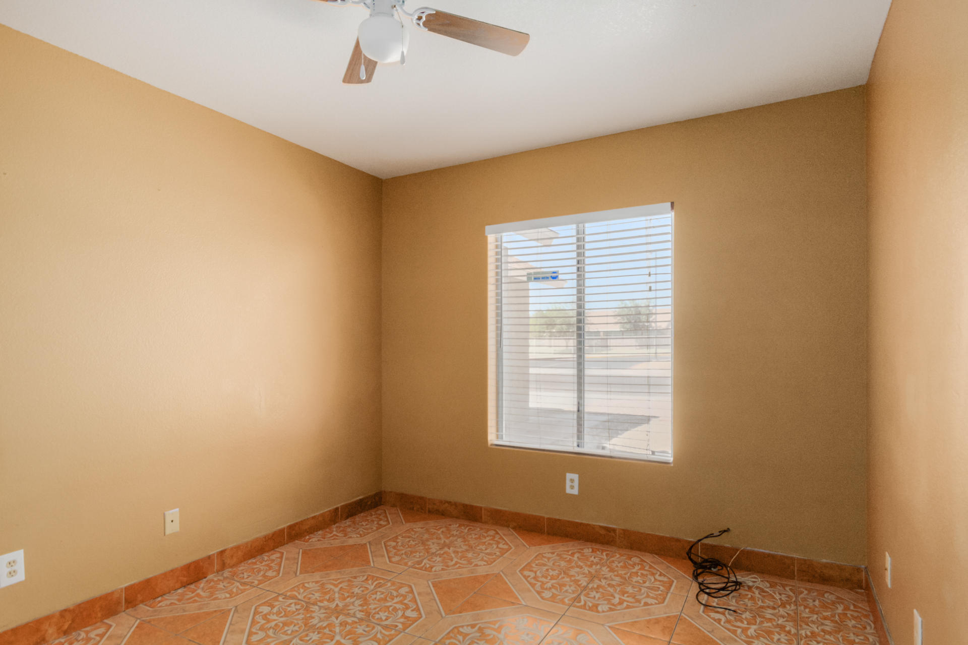 7027 West Ocotillo Road Glendale, AZ 85303 - Photo 12 of 15 0012-Ocotillo 12