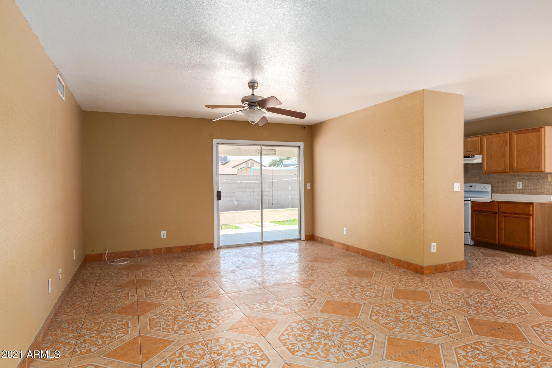 7027 West Ocotillo Road Glendale, AZ 85303 - Photo 4 of 15 0004-Ocotillo 4