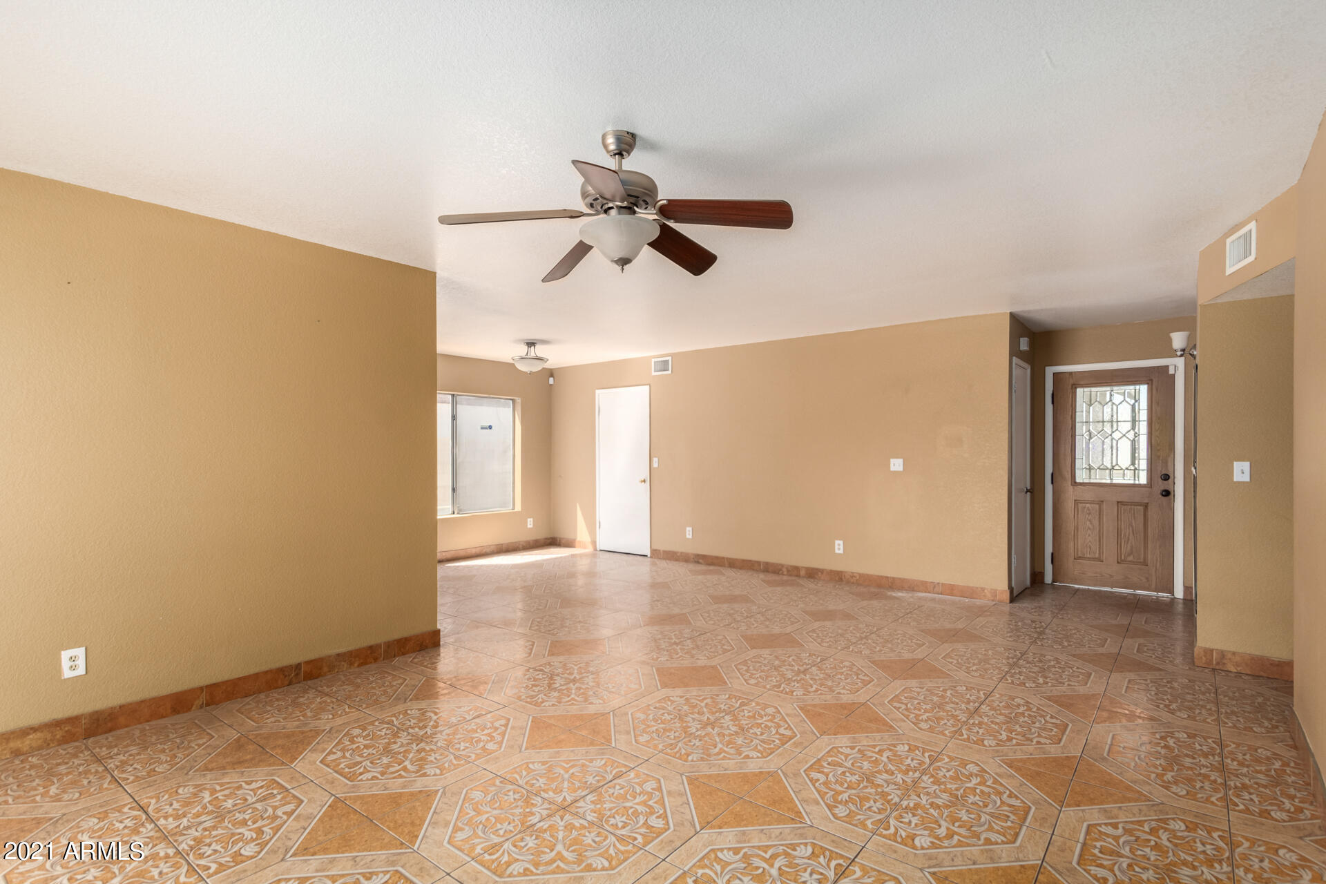 7027 West Ocotillo Road Glendale, AZ 85303 - Photo 7 of 15 0007-Ocotillo 7