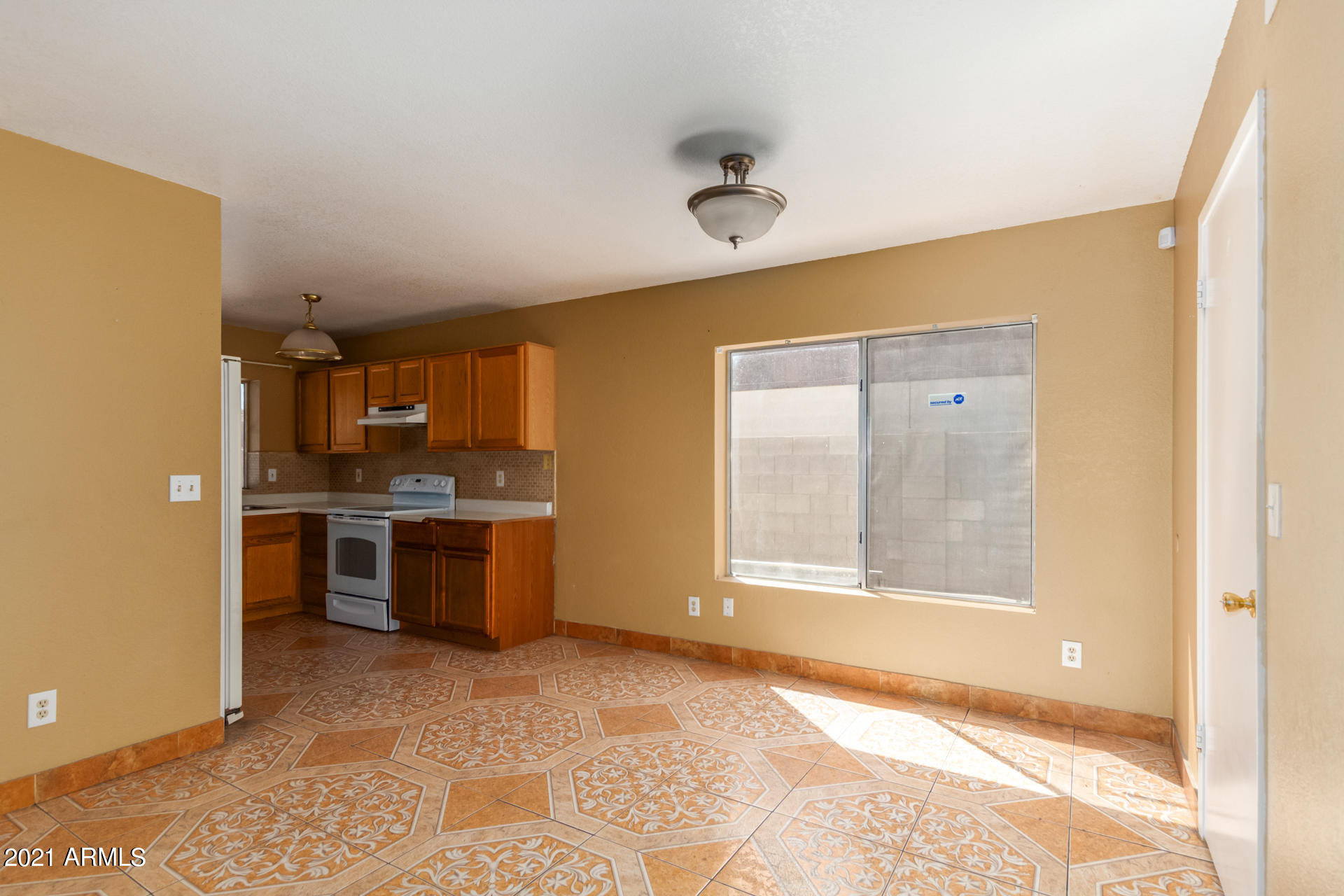 7027 West Ocotillo Road Glendale, AZ 85303 - Photo 8 of 15 0008-Ocotillo 8