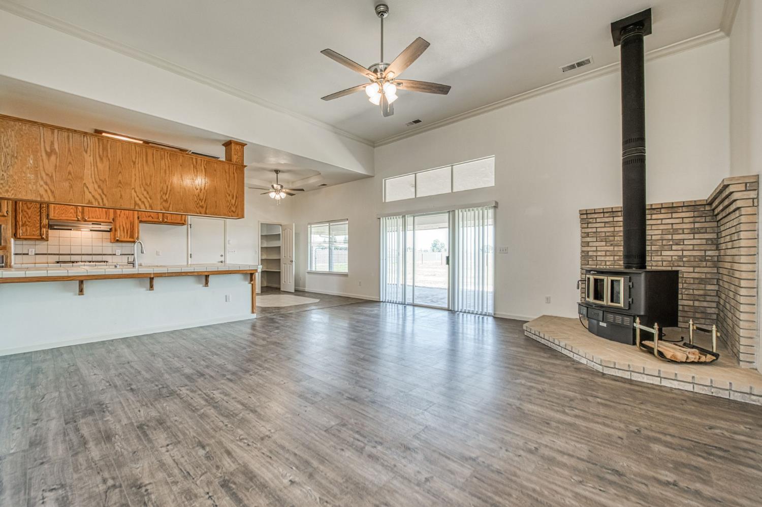 16601 La Canada Road Madera, CA 93636 - Photo 12 of 37