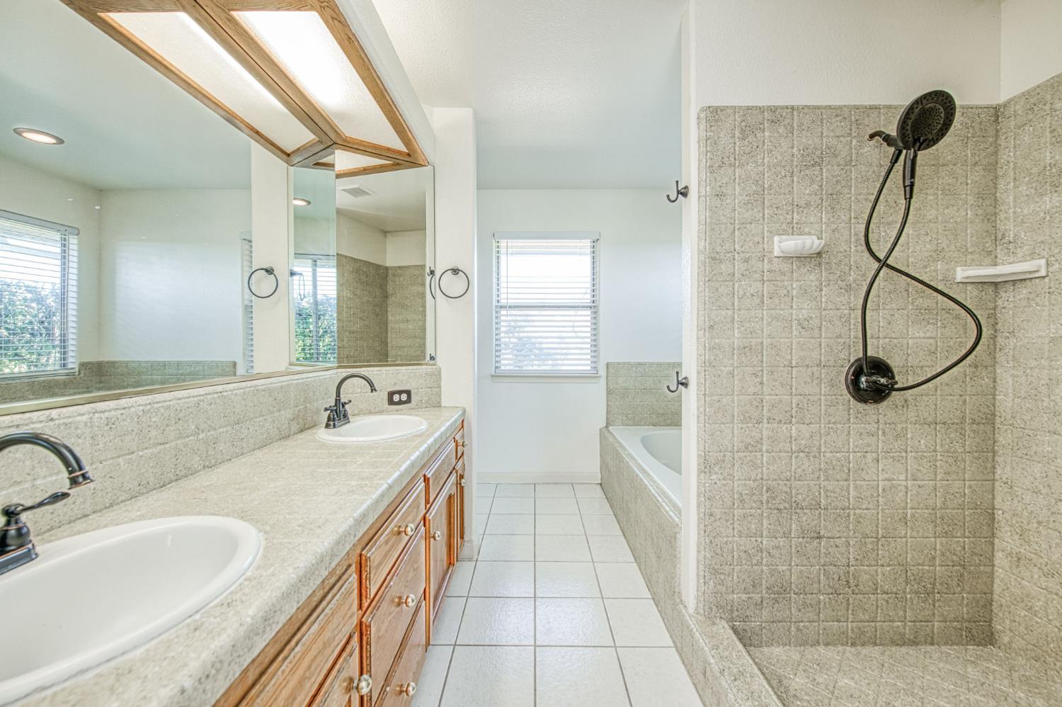 16601 La Canada Road Madera, CA 93636 - Photo 26 of 37