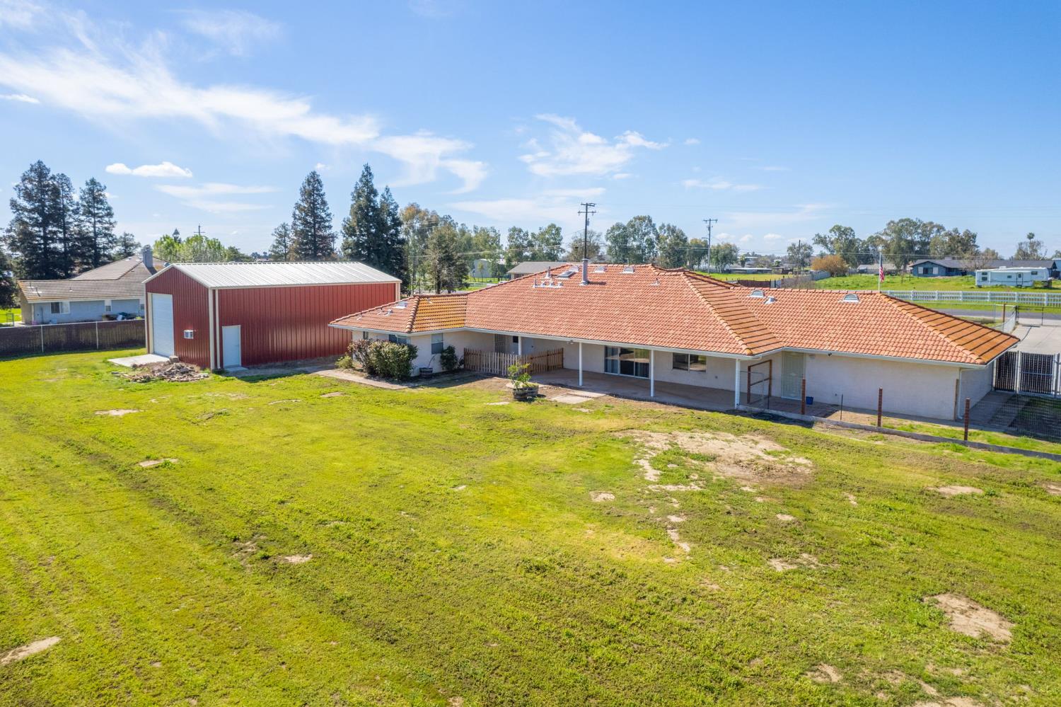 16601 La Canada Road Madera, CA 93636 - Photo 6 of 37