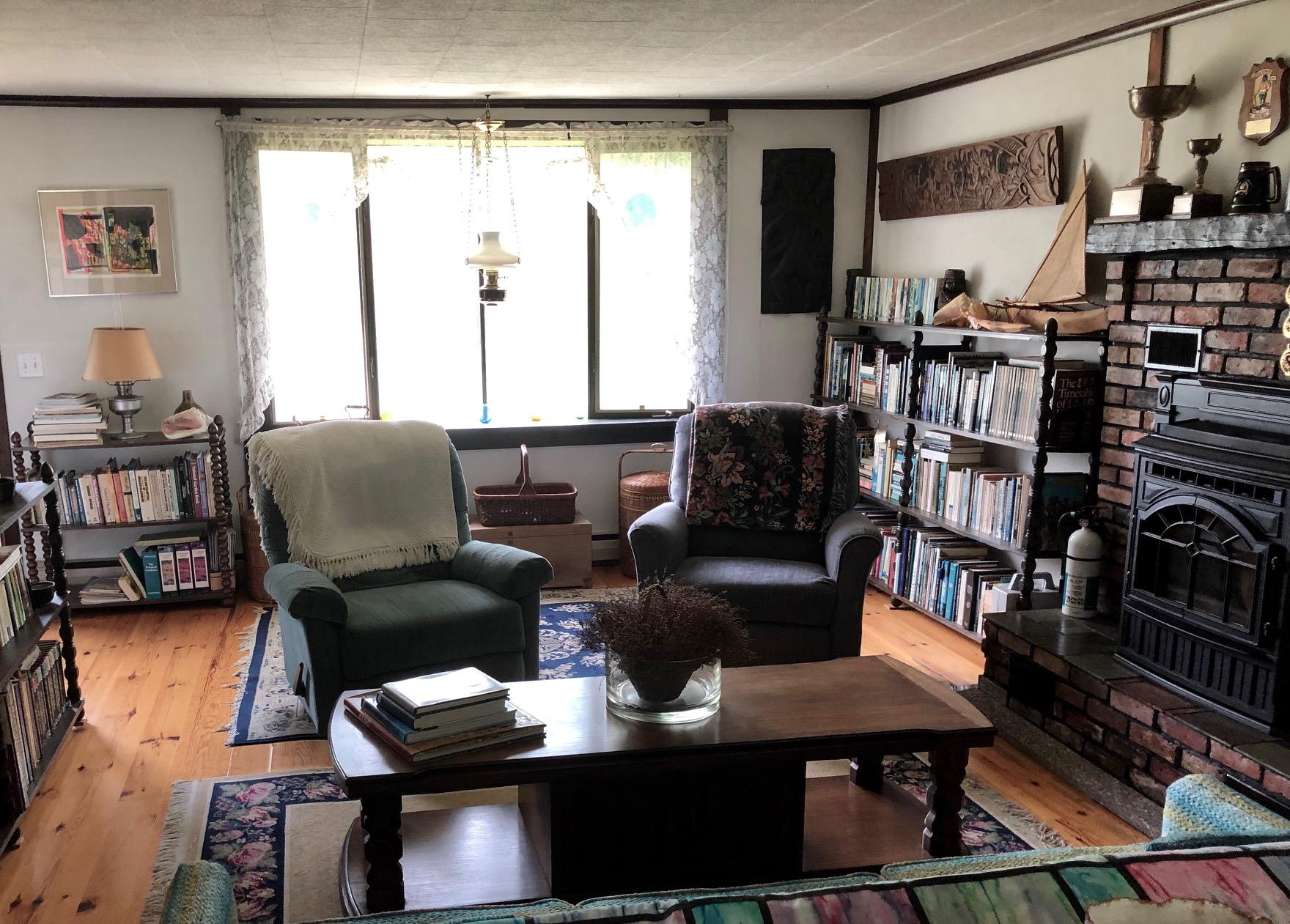 668 Bayside Road Ellsworth, ME 04605 - Photo 22 of 47 Living room
