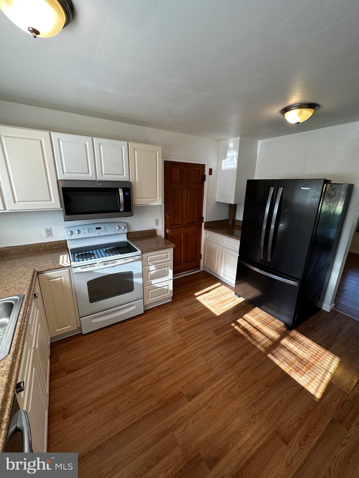 37 Harvest Road Levittown, PA 19056 - Photo 13 of 28 Gallery Image 13